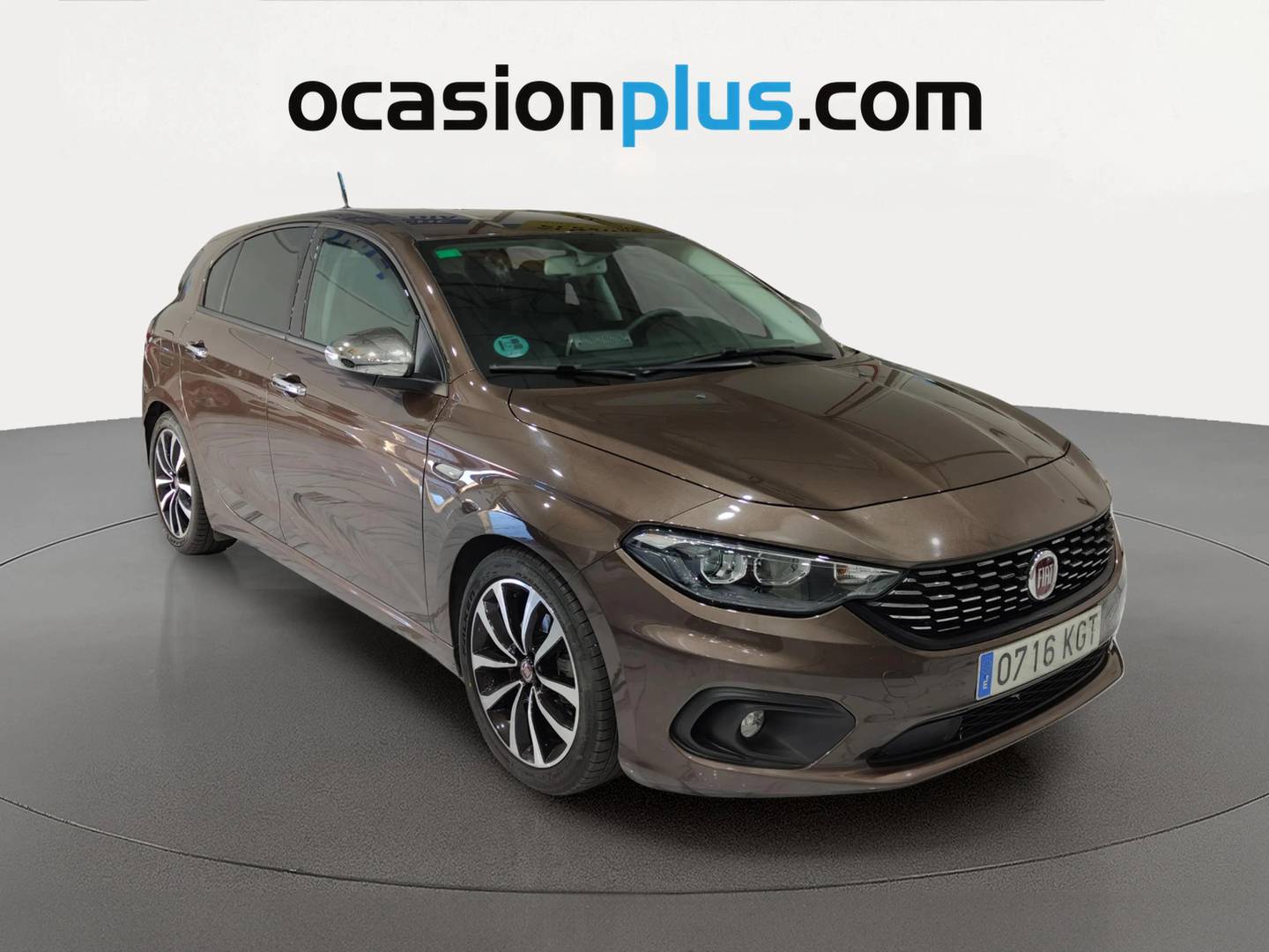 Foto delantera Fiat Tipo Fiat Tipo 1.4 T-Jet Lounge (120 CV) derecha