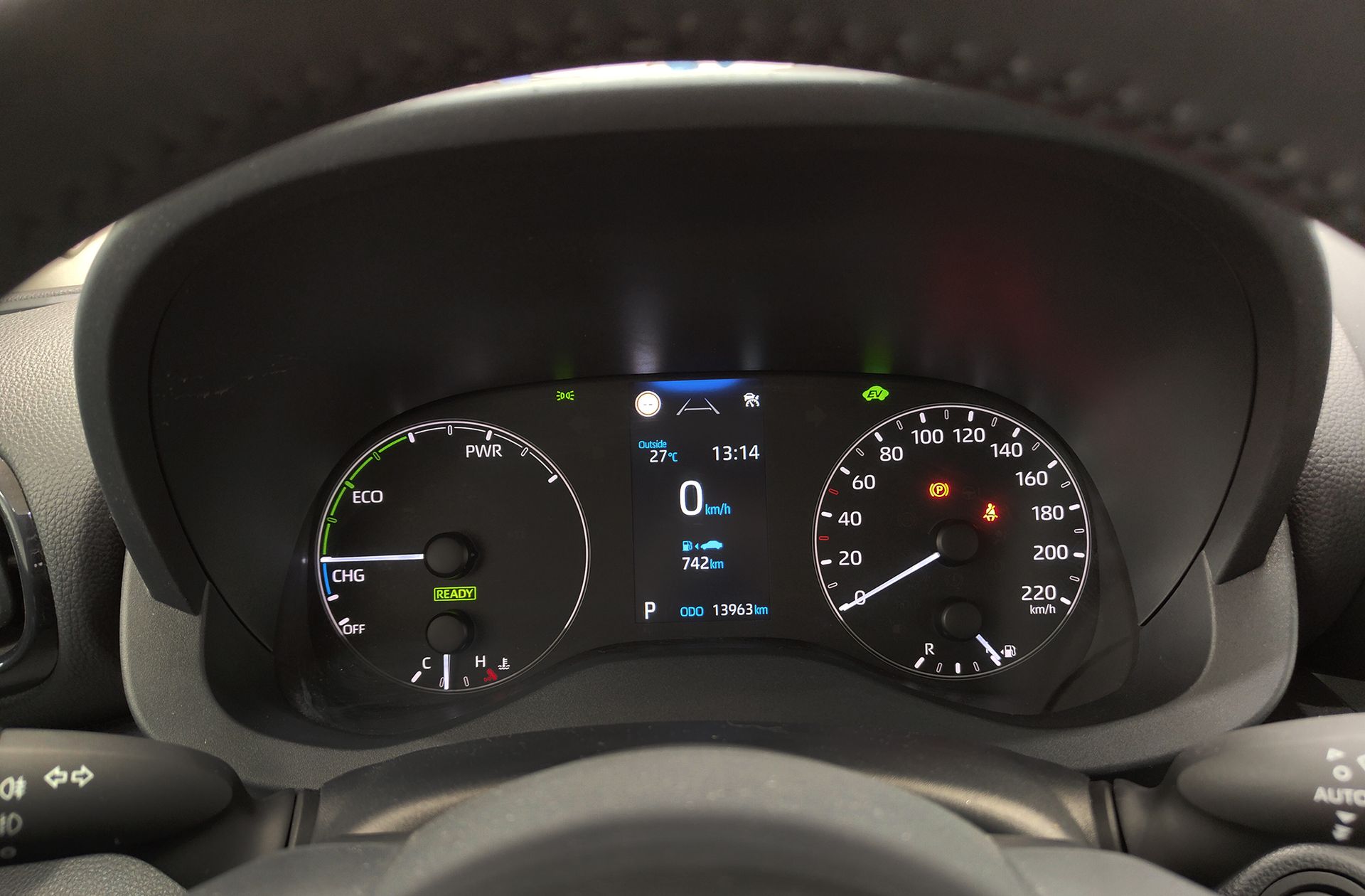 Toyota Yaris 120H Active Plus - foto 22