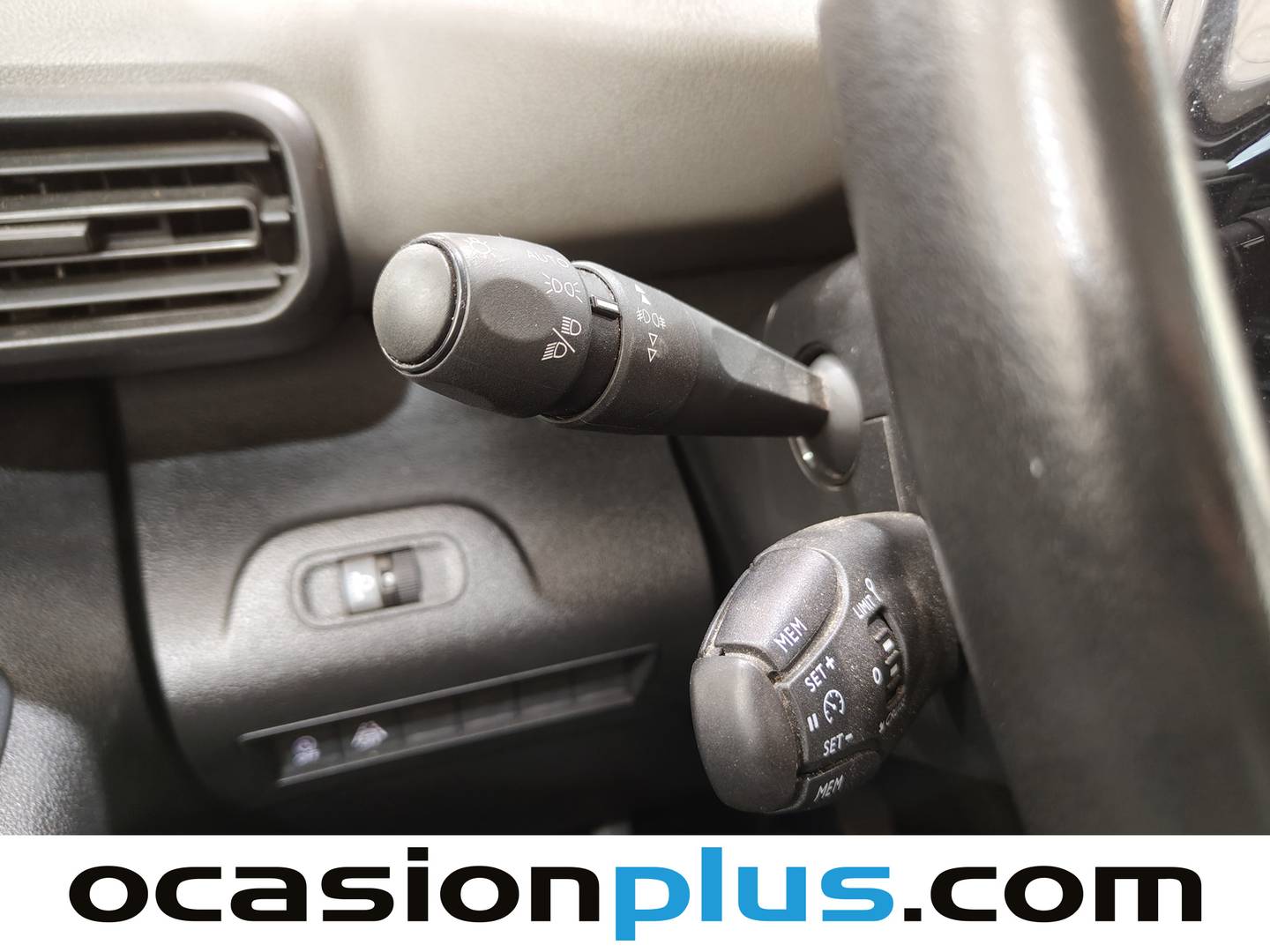 Foto Peugeot Rifter Peugeot Rifter Style Standard PureTech (110 CV)