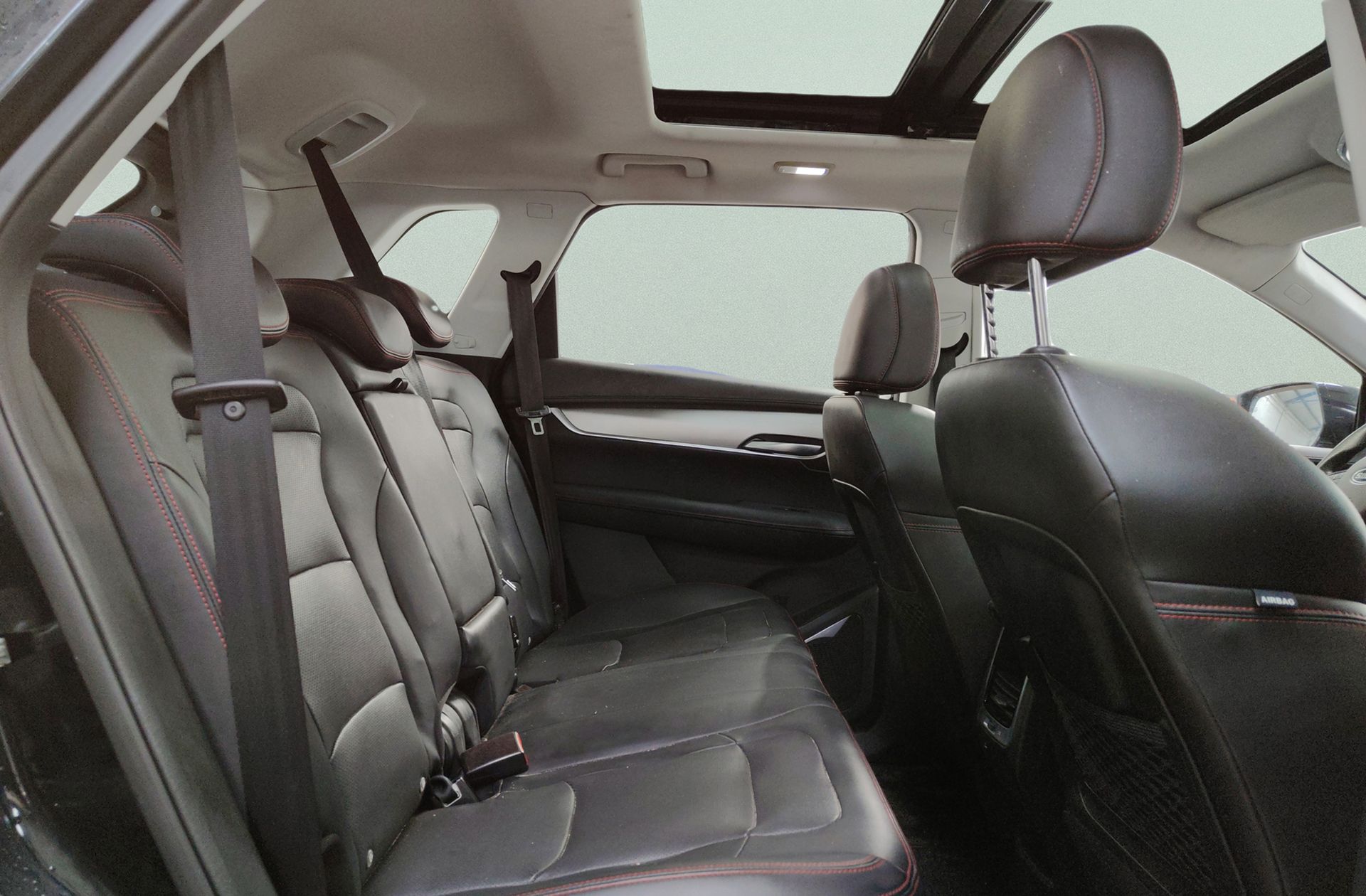 SWM G01 1.5T Luxury - foto 15