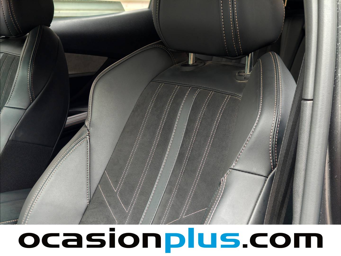 Foto Peugeot 3008 Peugeot 3008 PureTech 130 S&S GT (130 CV)