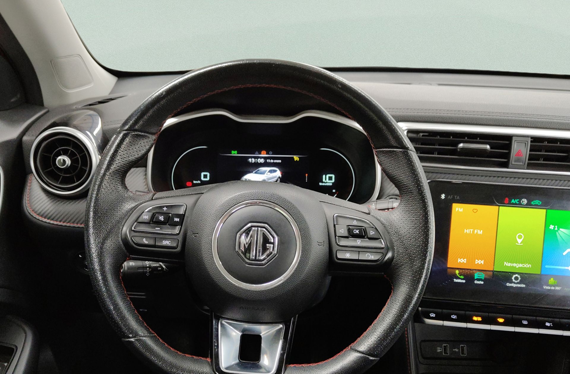 MG ZS 1.0T Luxury - foto 24