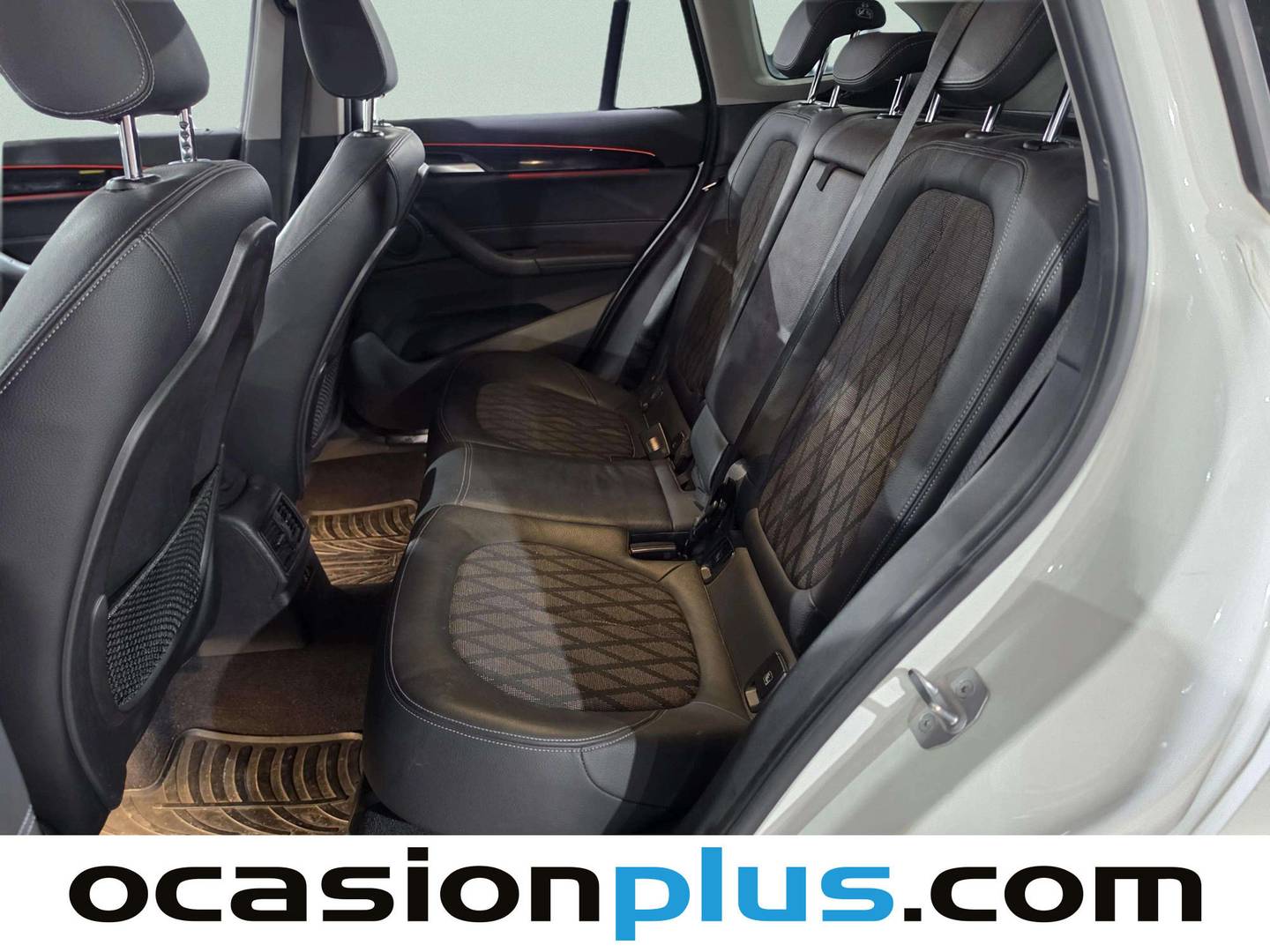Foto asientos traseros BMW X1 BMW X1 sDrive18d Business (150 CV)