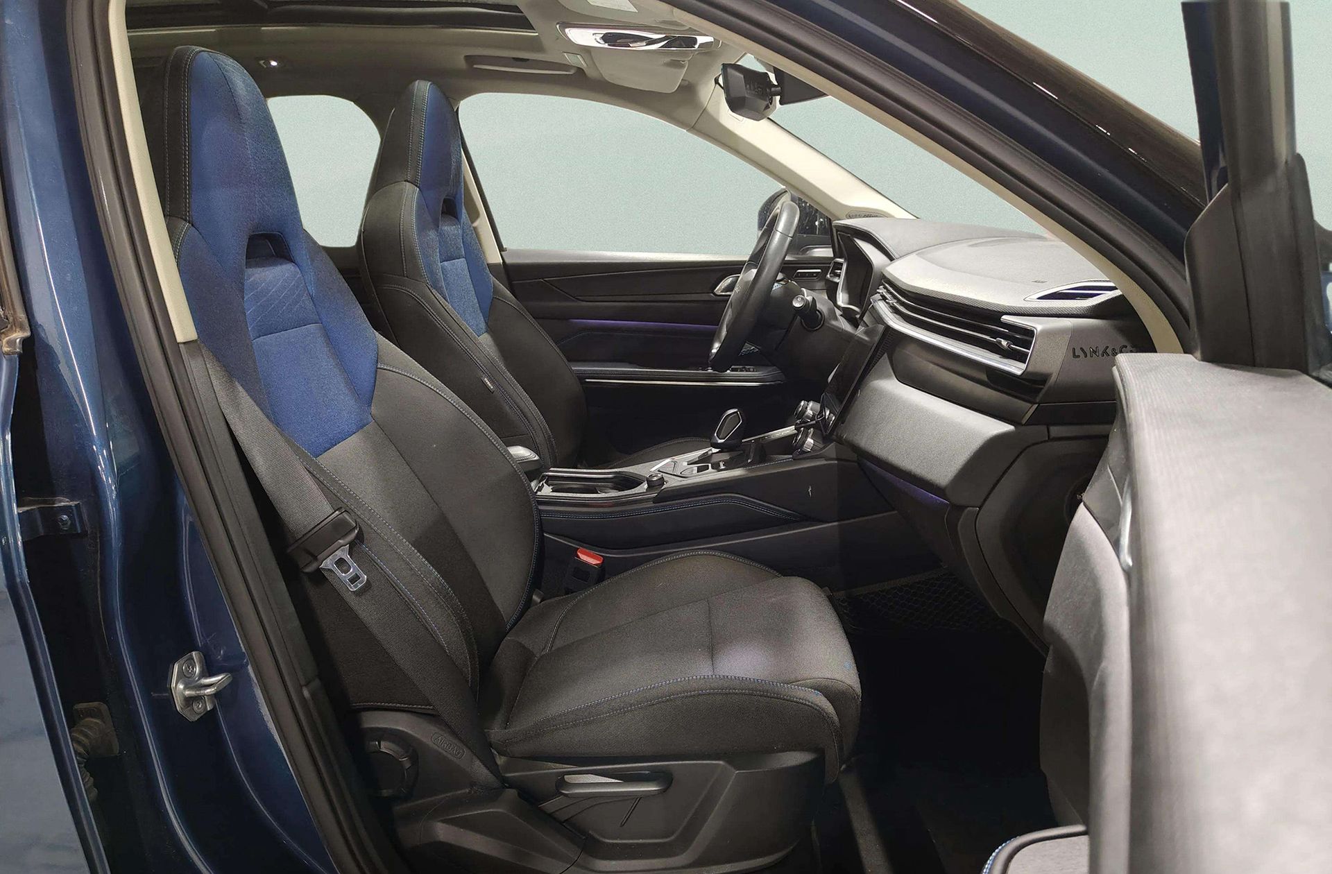Lynk & Co 01 1.5 PHEV - foto 21
