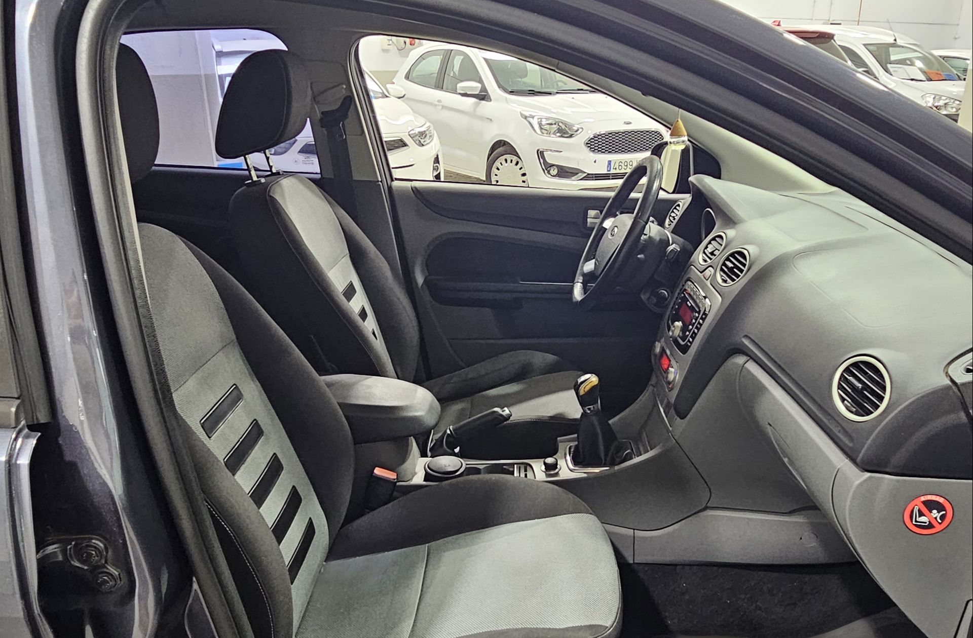 Ford Focus 1.6 TDCi Trend - foto 14