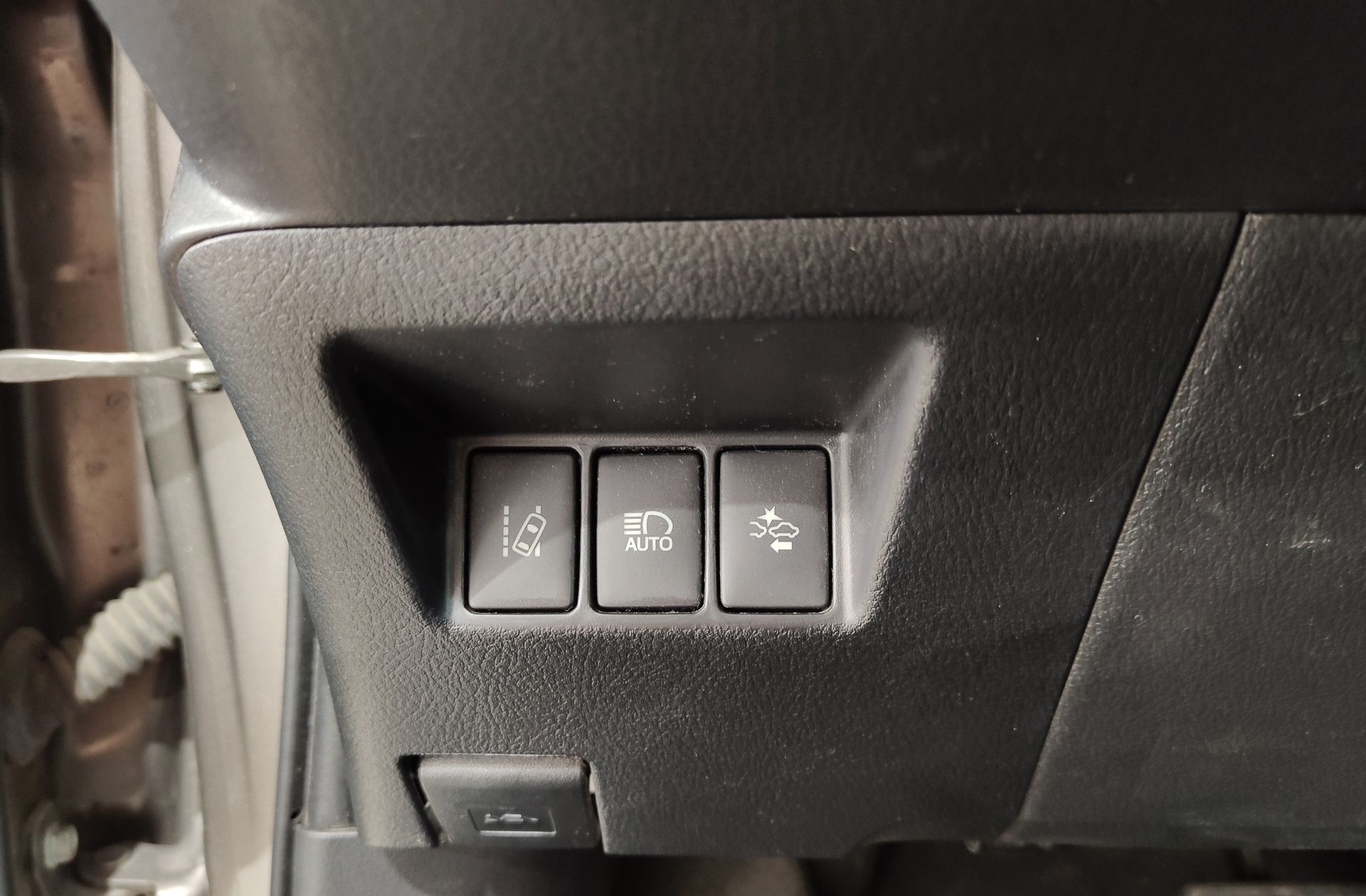 Toyota Yaris 1.5 Hybrid Active - foto 18
