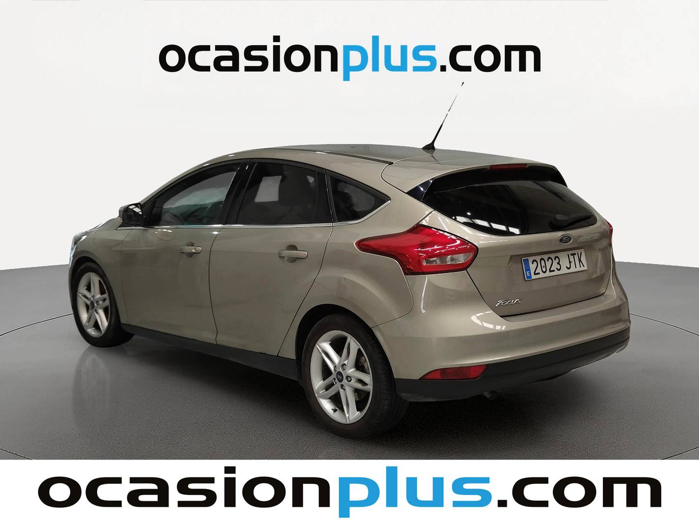 Foto trasera Ford Focus Ford Focus 1.5TDCi Titanium (120 CV) izquierda