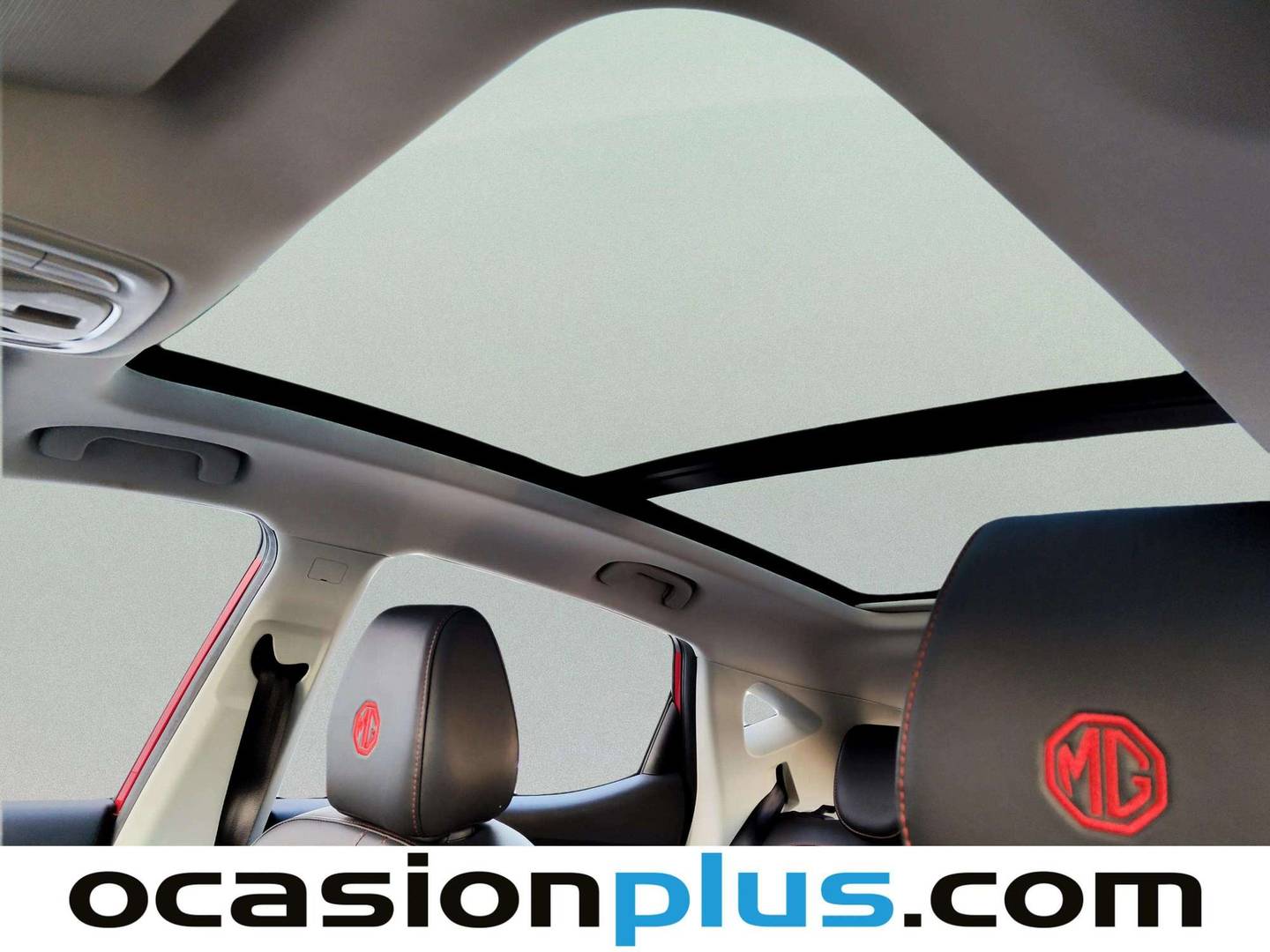 Extras y acabados del MG ZS MG ZS 1.0T Luxury (111 CV)