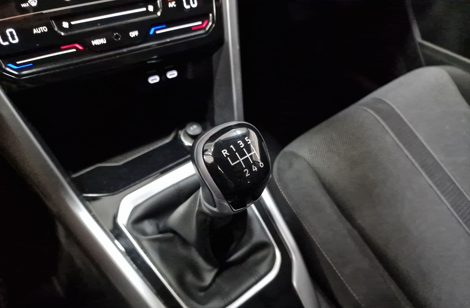 Volkswagen T-Roc Life 1.0 TSI - foto 5