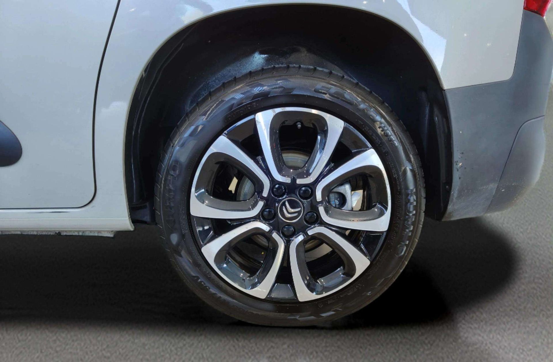Citroën Berlingo BlueHDi 100 Talla M Shine - foto 36