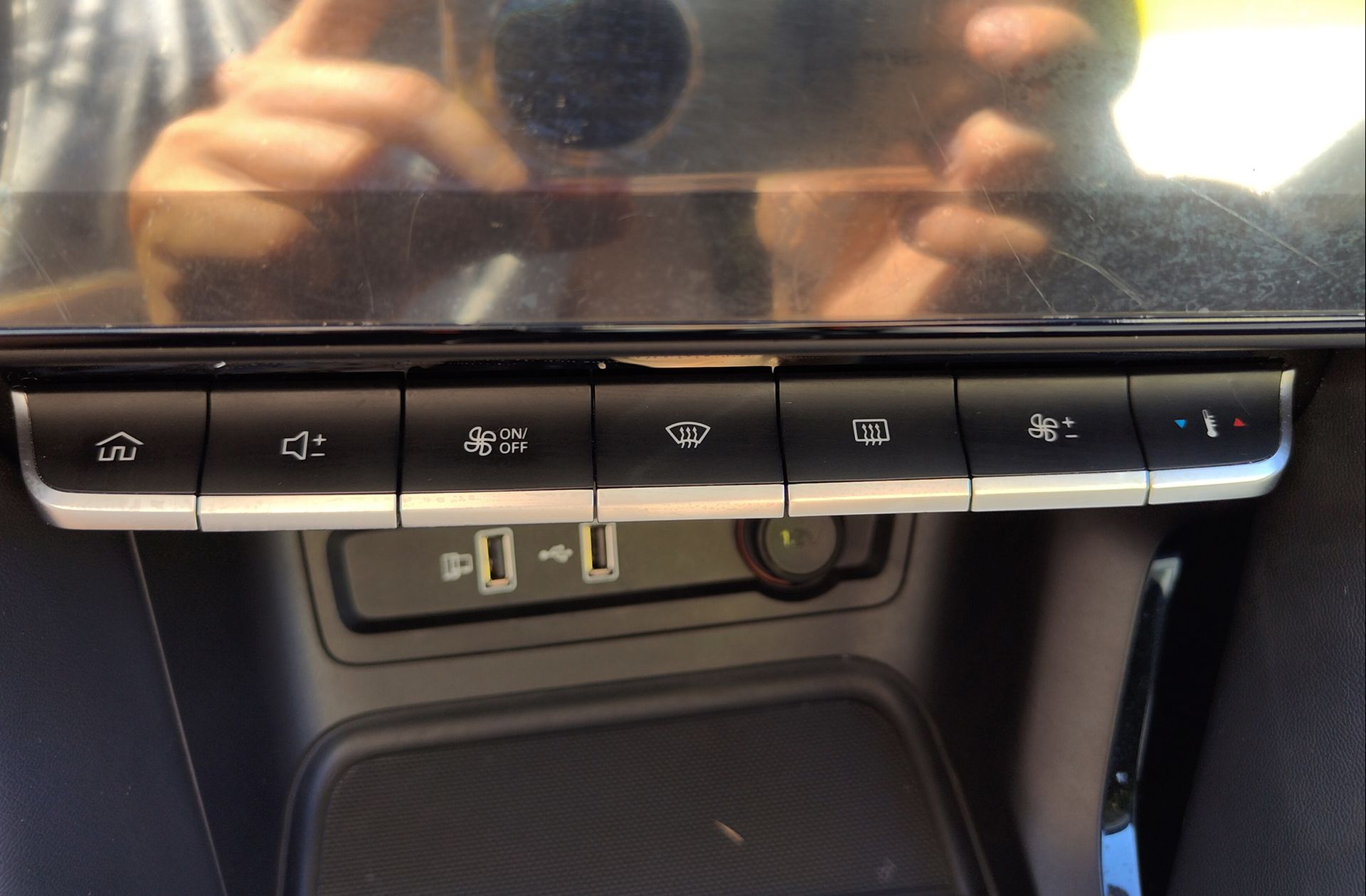MG ZS 1.0T Luxury - foto 28