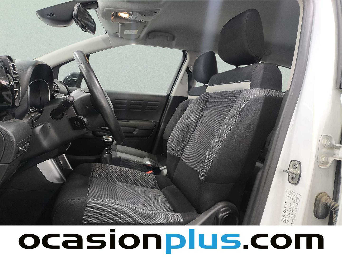 Foto asientos delanteros Citroën C3 Aircross Citroën C3 Aircross BlueHDi 120 S&S Feel (120 CV)