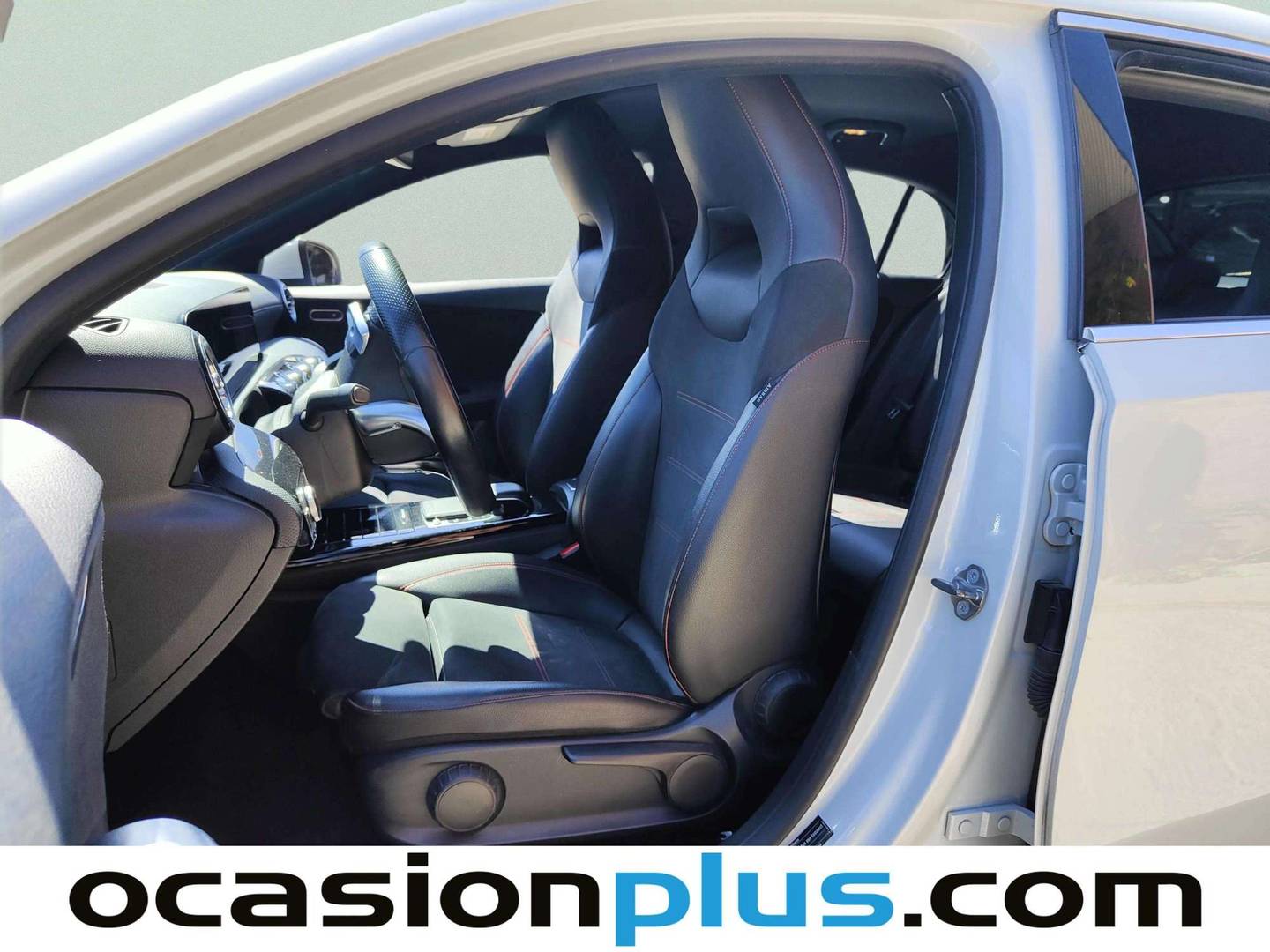 Foto asientos delanteros Mercedes Clase A Mercedes Clase A 180 d (116 CV) Pack AMG