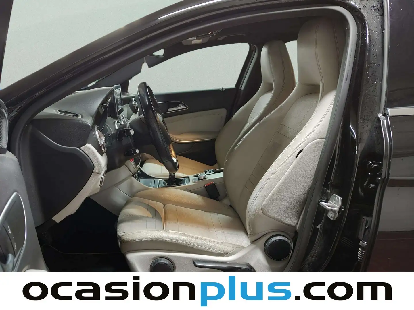 Foto Mercedes GLA Mercedes-Benz GLA 200 d Urban (136 CV) Pack AMG