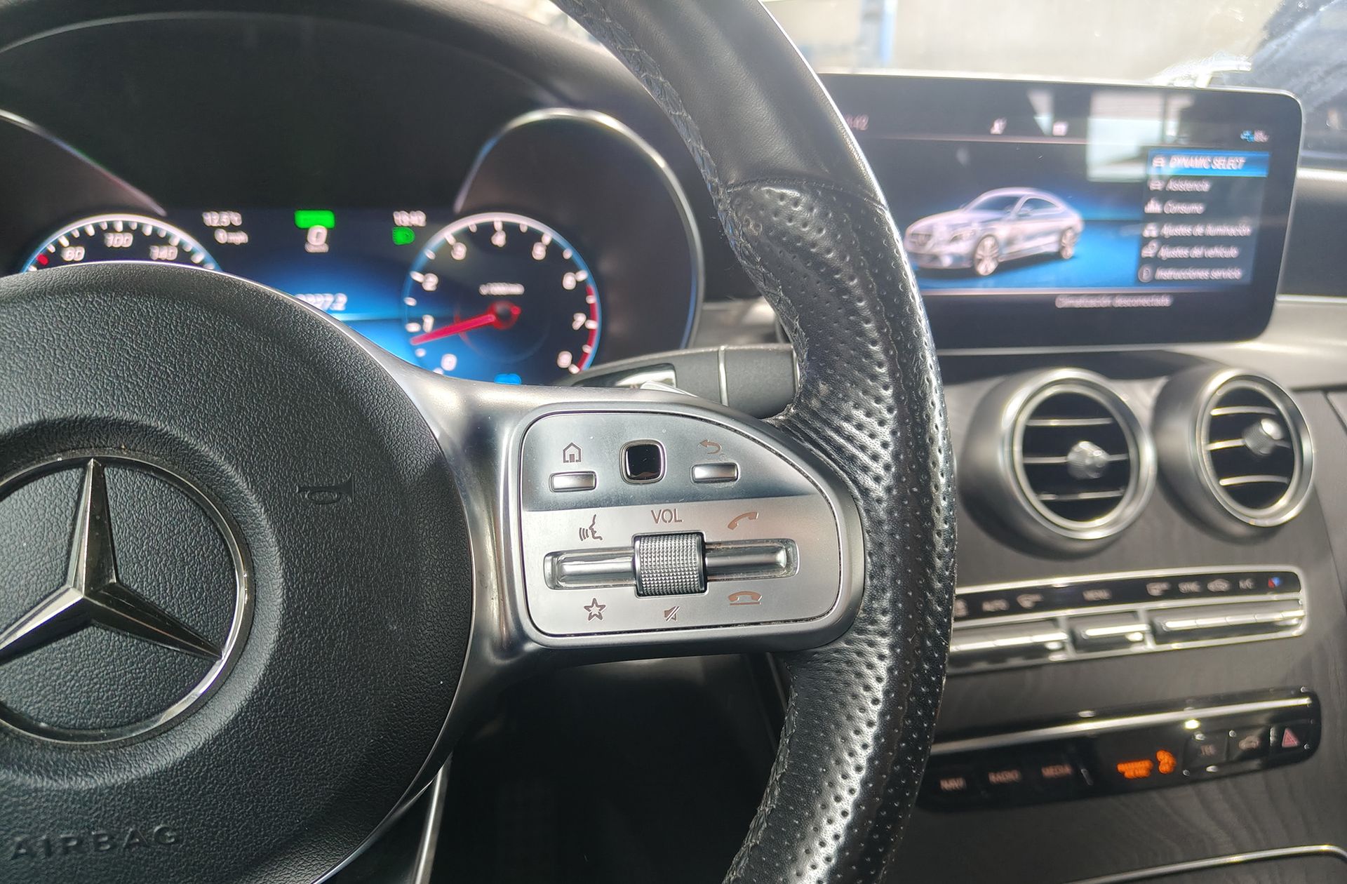 Mercedes-Benz Clase C C 200 Coupe Pack AMG - foto 34