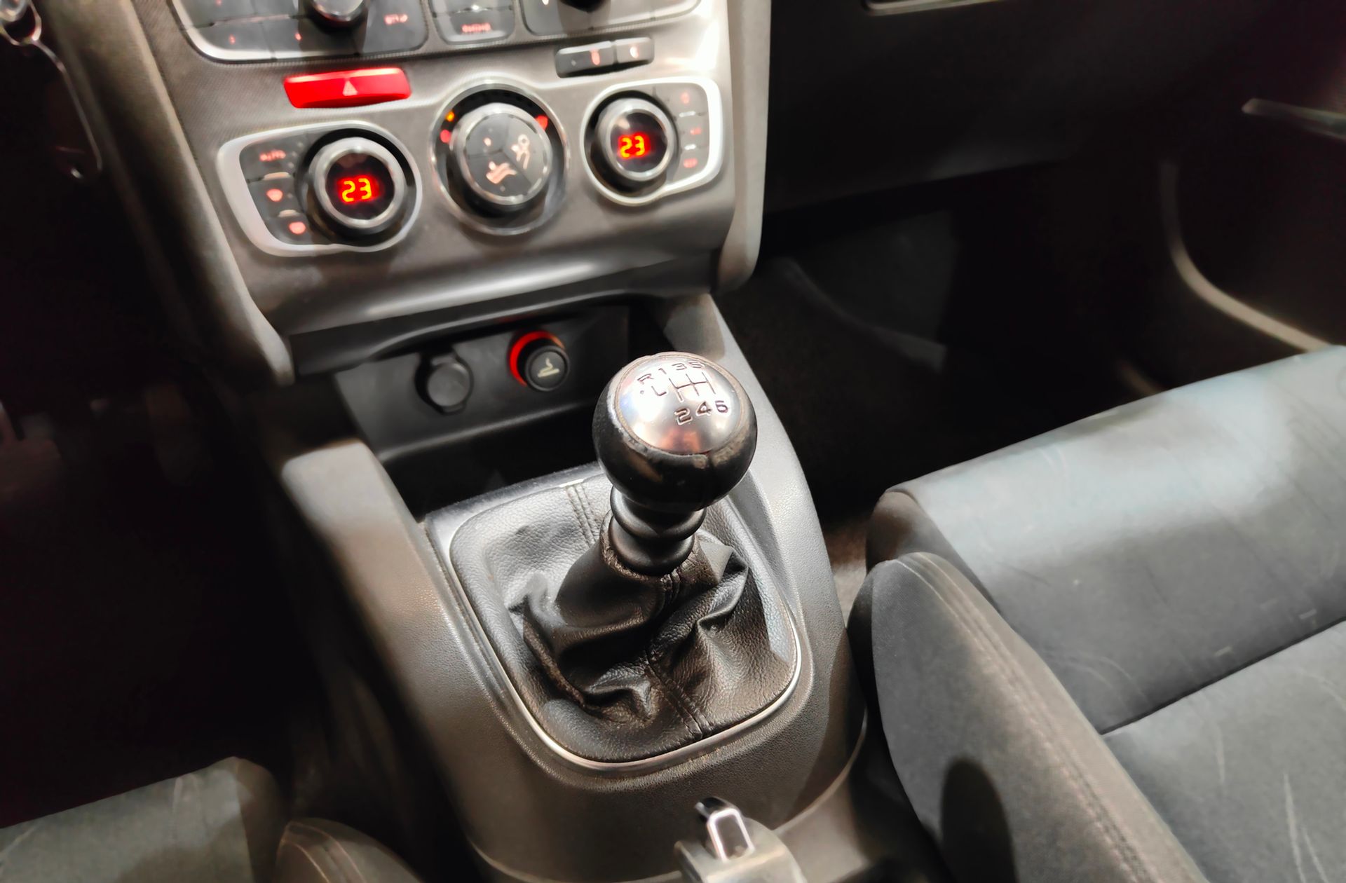 Citroën C4 1.6 e-HDi Collection - foto 5