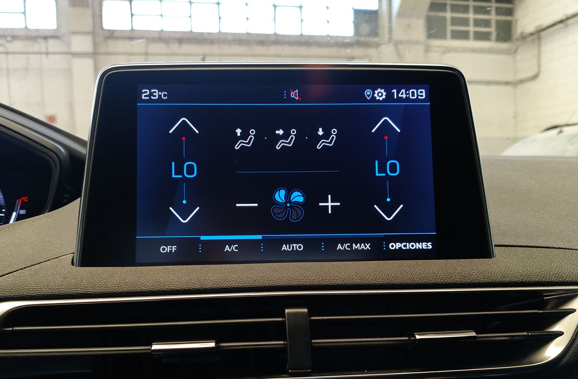 Peugeot 3008 BlueHDi 130 Active Pack EAT8 - foto 38