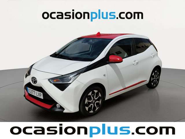 Toyota Aygo 1.0 70 x-play (72 CV) de segunda mano