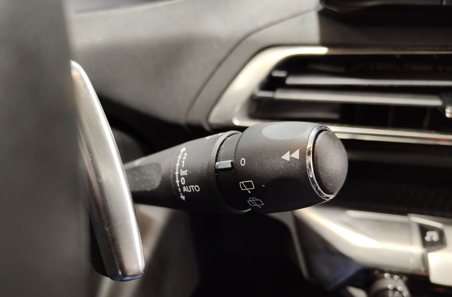 Peugeot 5008 1.2 Allure Pack eDCS6 7 plazas - foto 32