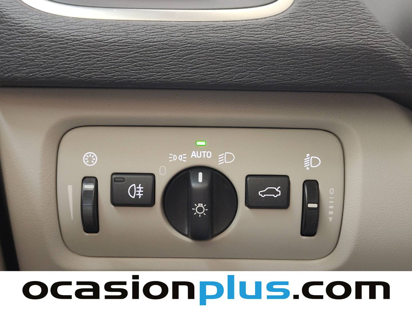 Extras del Volvo V40 Volvo V40 D3 Momentum Auto (150 CV) Edicion Ocean Race