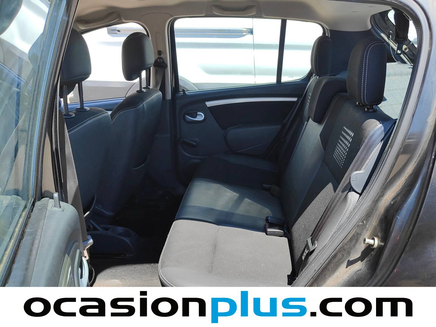 Foto asientos traseros Dacia Sandero Dacia Sandero 1.2 16v Laureate Music (75 CV)