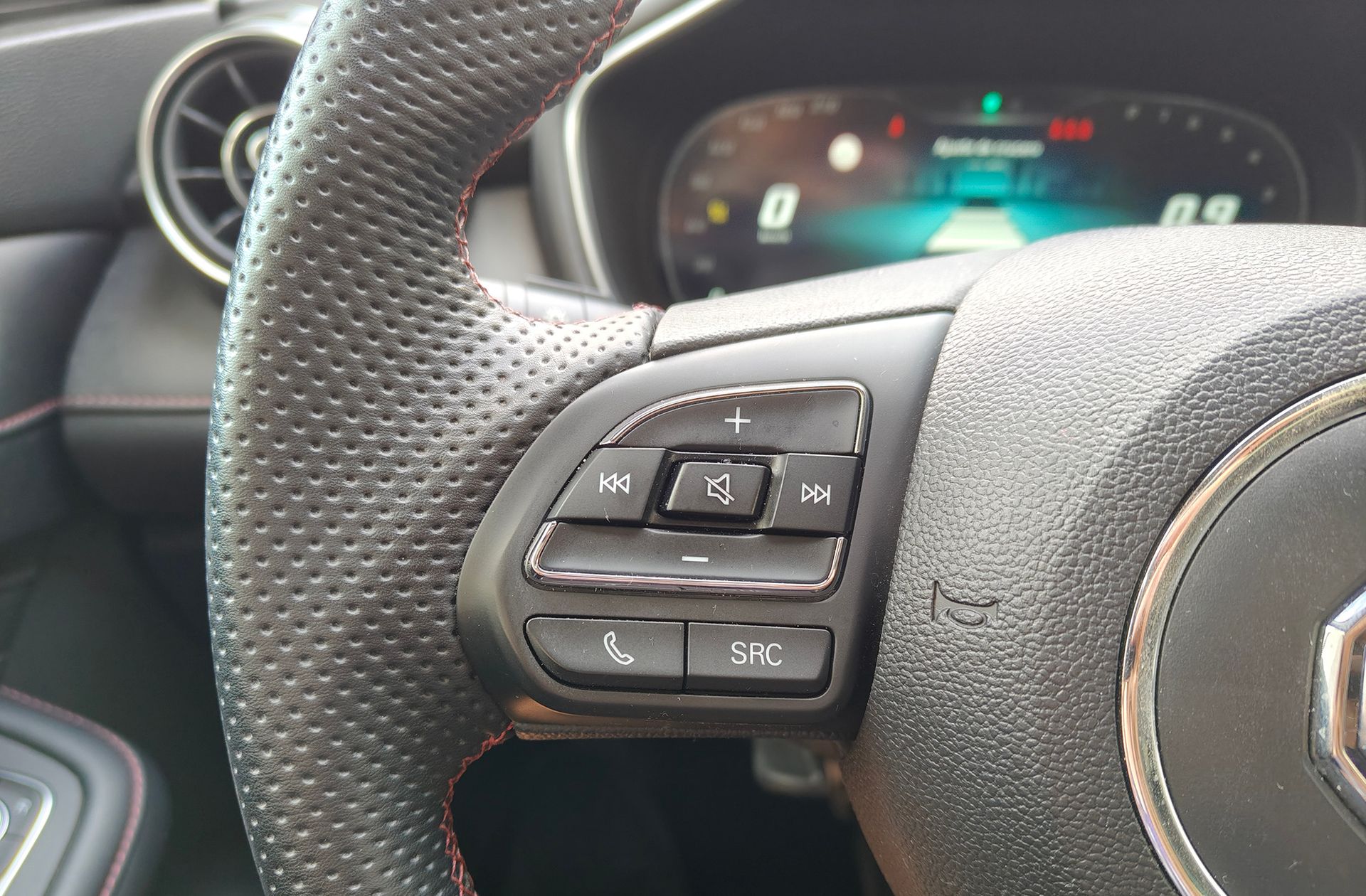 MG HS 1.5 Turbo GDI Luxury DCT - foto 30