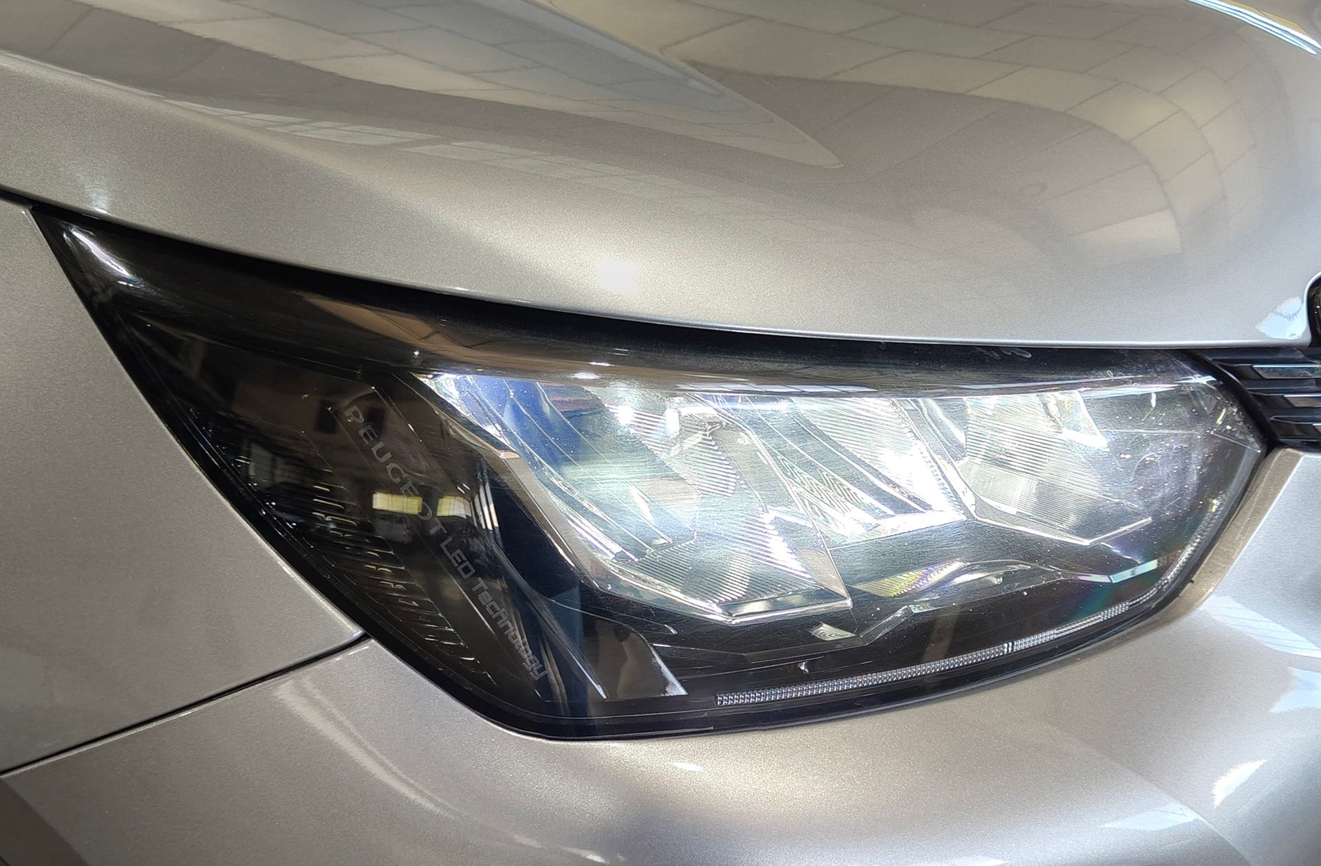 Peugeot 2008 PureTech 100 Allure Pack - foto 12