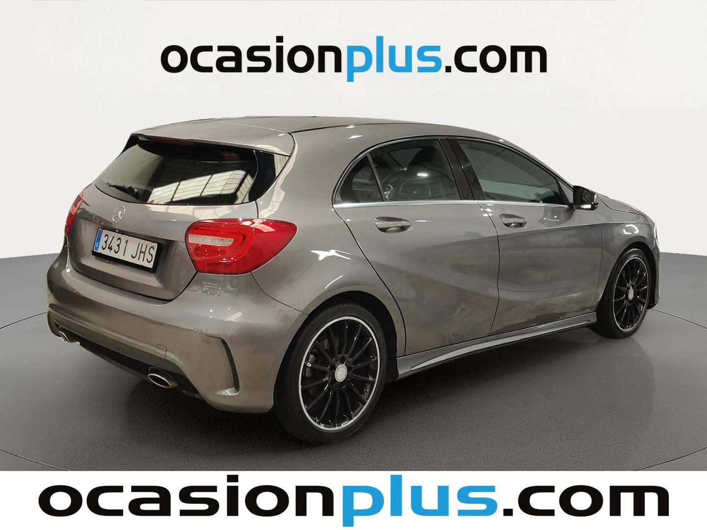 Foto trasera Mercedes Clase A Mercedes Clase A 200 d AMG Line (136 CV) derecha