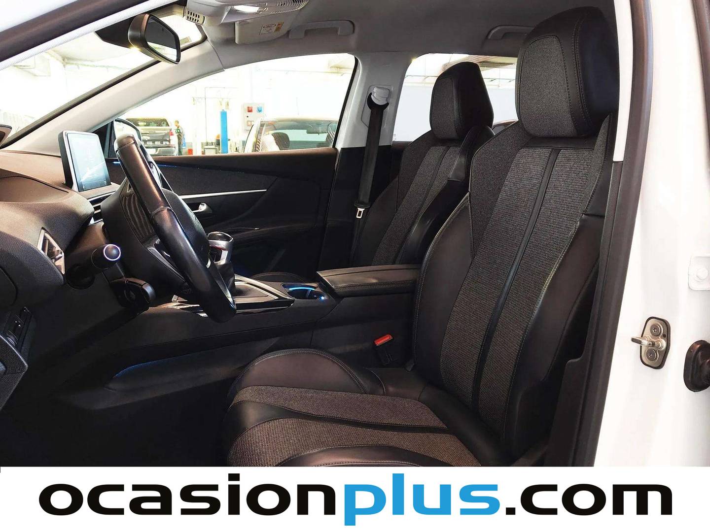 Foto asientos delanteros Peugeot 3008 Peugeot 3008 BlueHDI 130 S&S Allure (130 CV)
