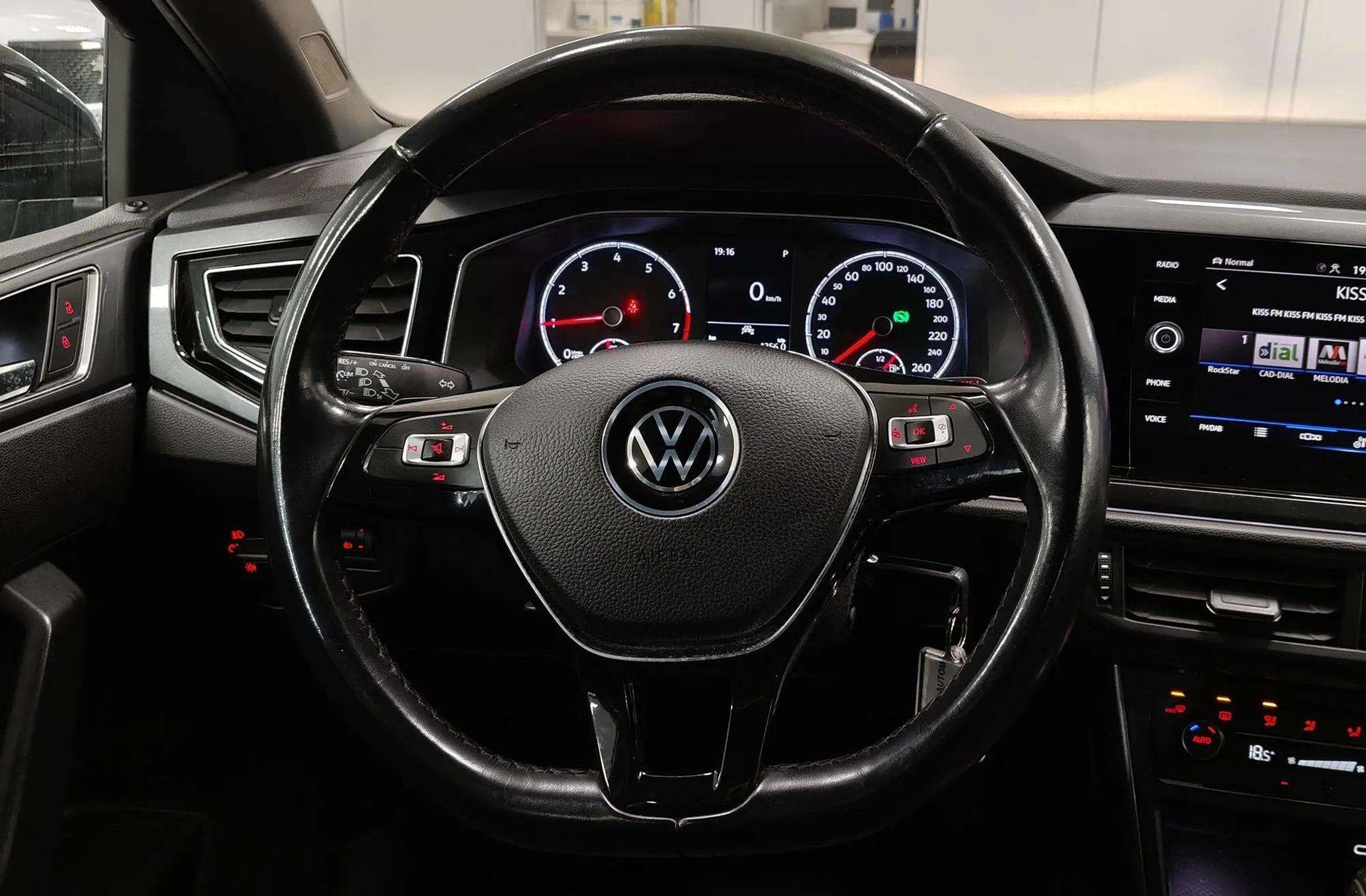 Volkswagen Polo R-Line 1.0 TSI DSG - foto 22