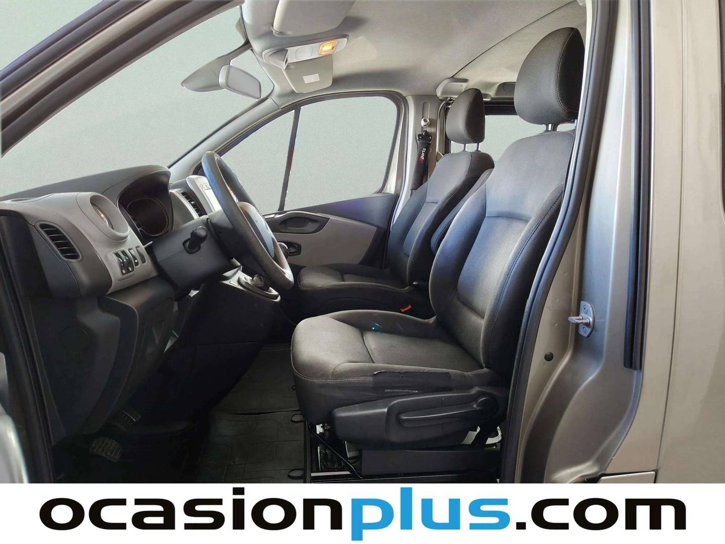 Foto asientos delanteros Renault Trafic Renault Trafic Combi Mixto Energy dCi (95 CV) 5 Plazas