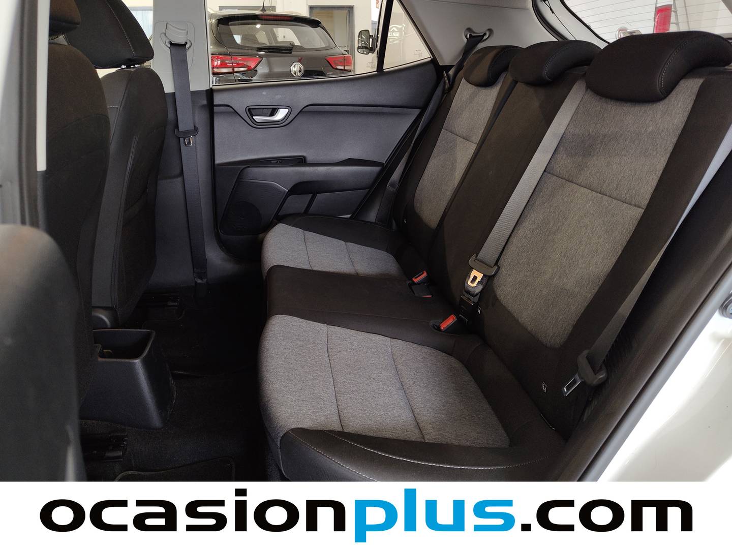 Foto asientos traseros KIA Stonic KIA Stonic 1.0 T-GDi MHEV MT Concept (100 CV)
