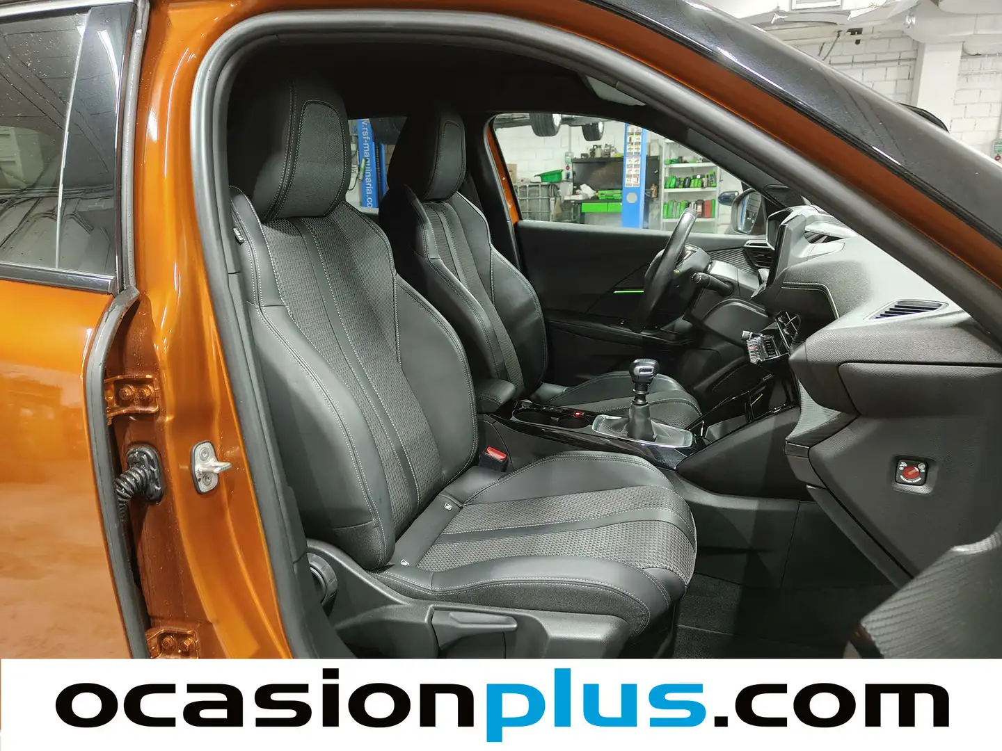 Foto Peugeot 2008 Peugeot 2008 PureTech 130 S&S GT (130 CV)