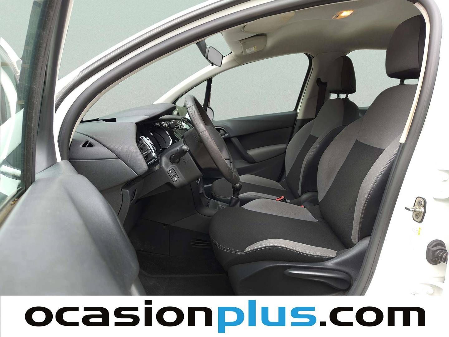 Foto asientos delanteros Citroën C3 Citroën C3 PureTech 82 Tonic (82 CV)