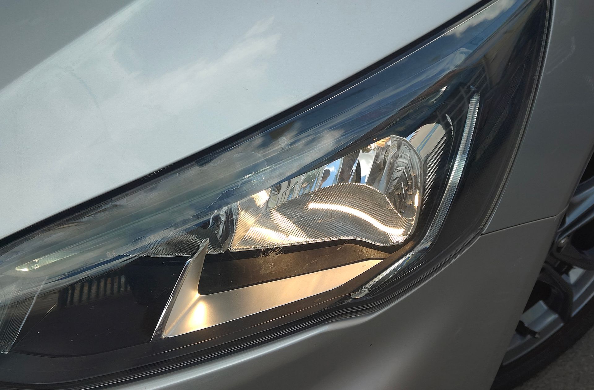Ford Focus 1.0 EcoBoost ST-Line - foto 14
