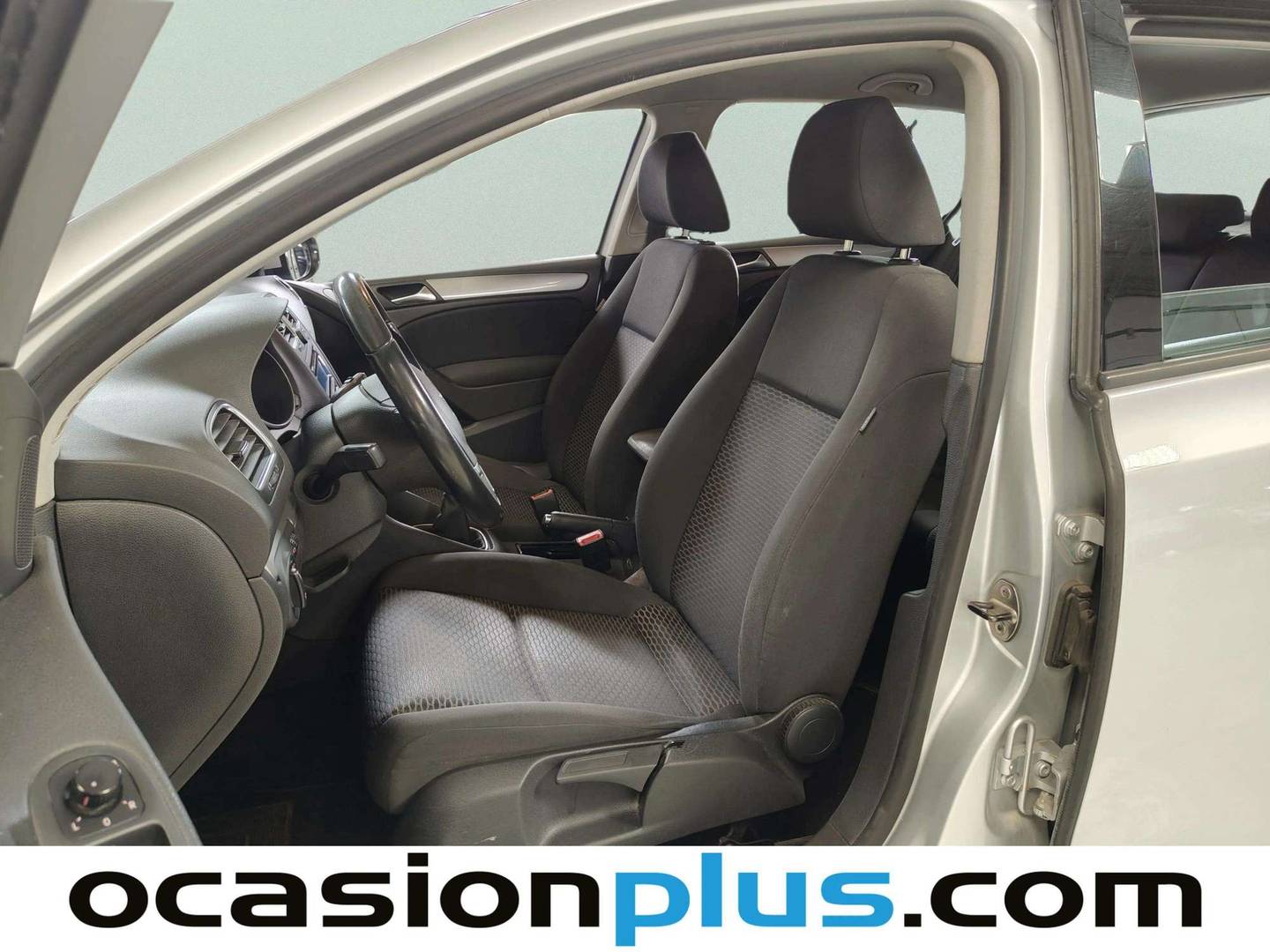 Foto asientos delanteros Volkswagen Golf Volkswagen Golf Advance 1.6 TDI BMT (105 CV)