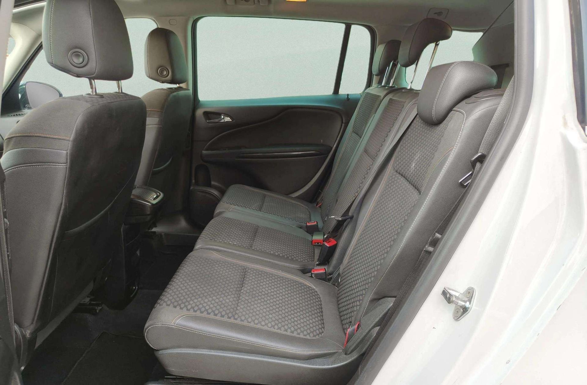 Opel Zafira 1.4 Turbo Excellence - foto 12