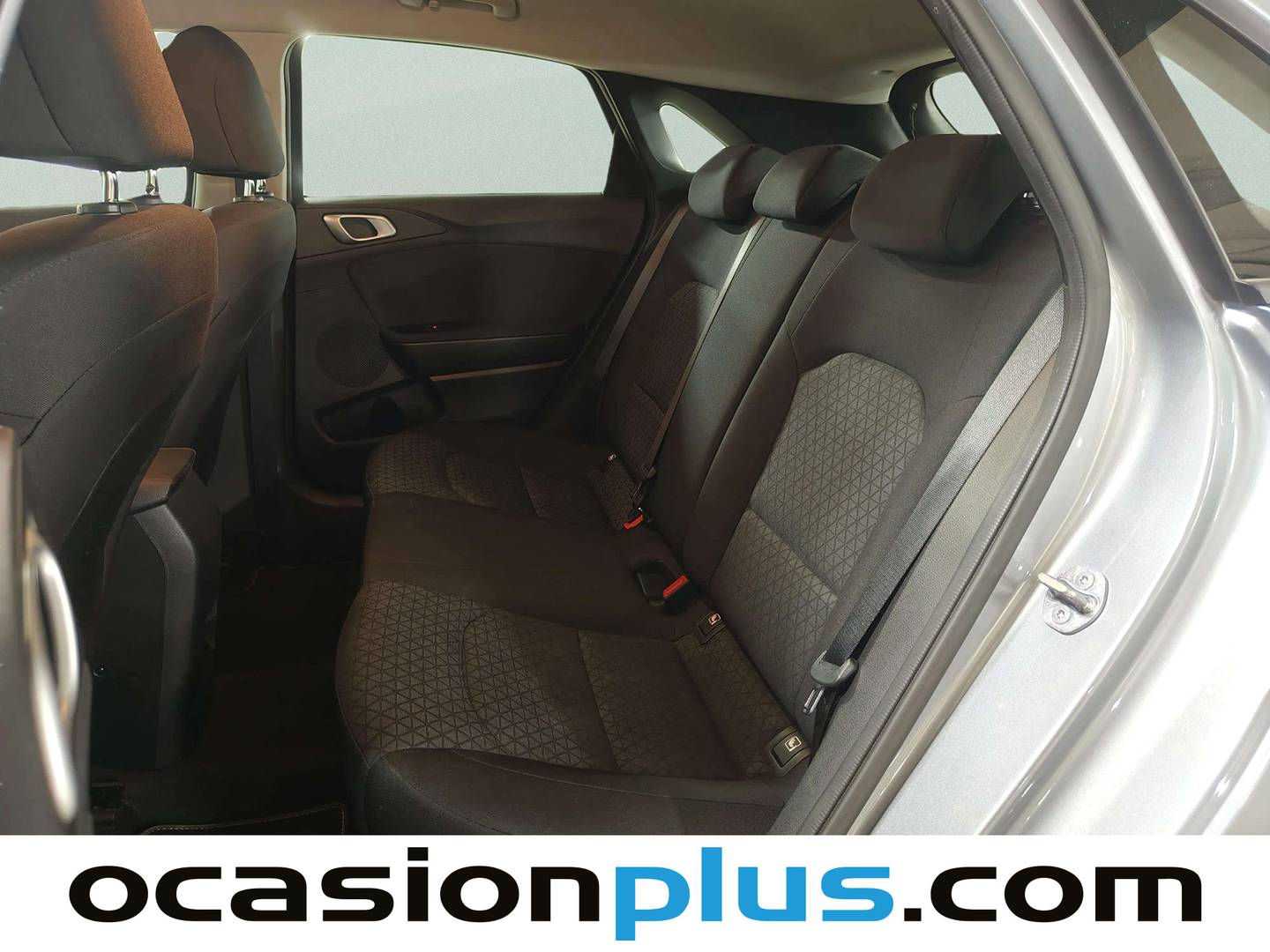 Foto asientos traseros KIA Ceed KIA Ceed 1.0 T-GDi Concept (100 CV)