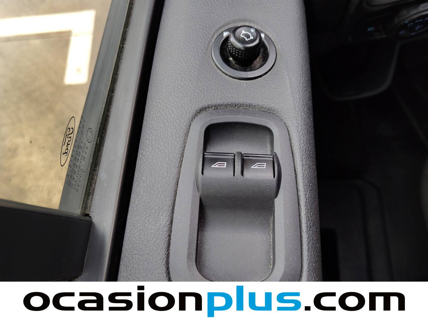 Ford Transit Custom Ford Transit Custom Kombi 2.2 TDCI 300 L1 Trend (125 CV) 9 Plazas manual