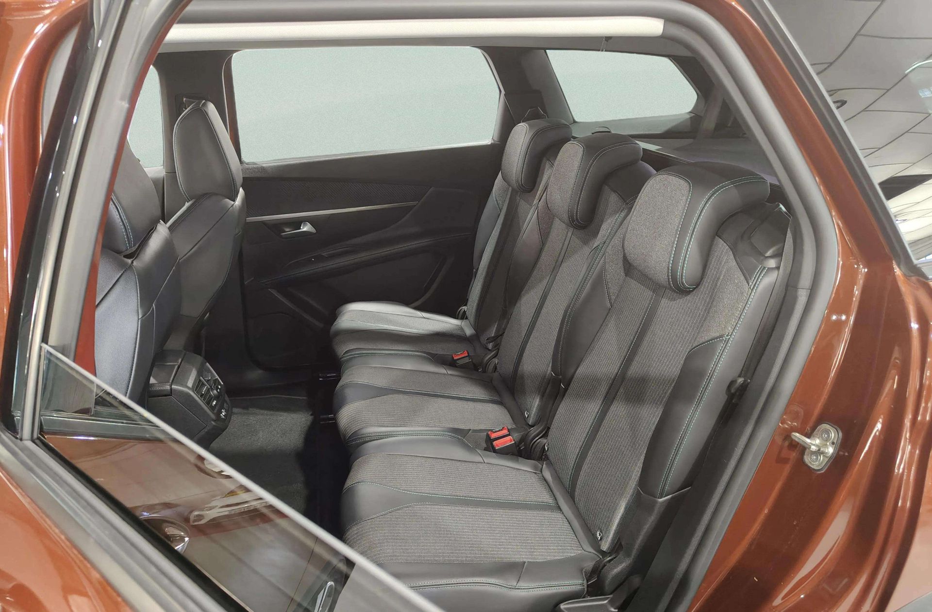 Peugeot 5008 PureTech 130 Allure 7 plazas - foto 13