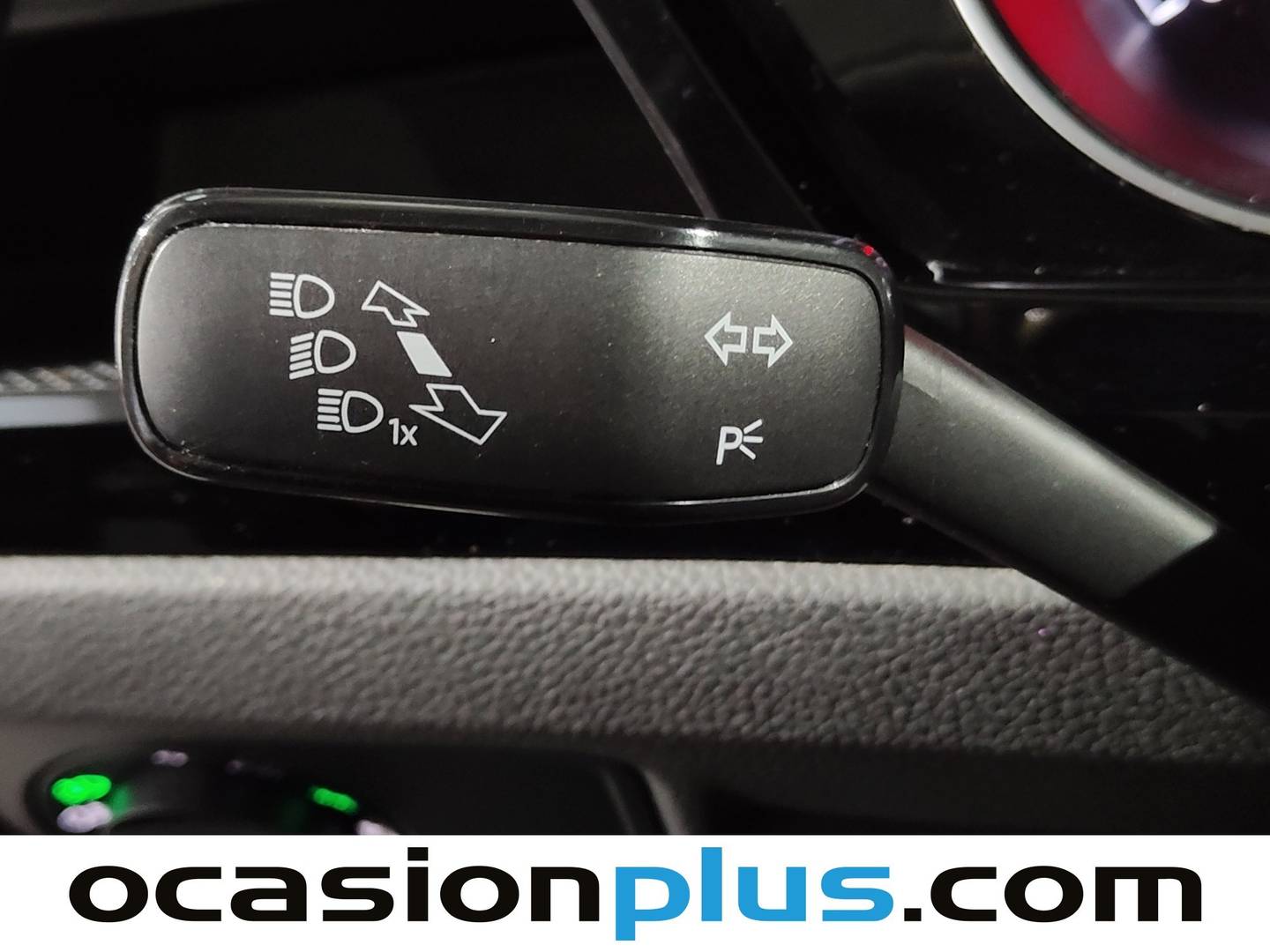 Foto Volkswagen Touran Volkswagen Touran Sport 2.0 TDI BMT  (150 CV) DSG