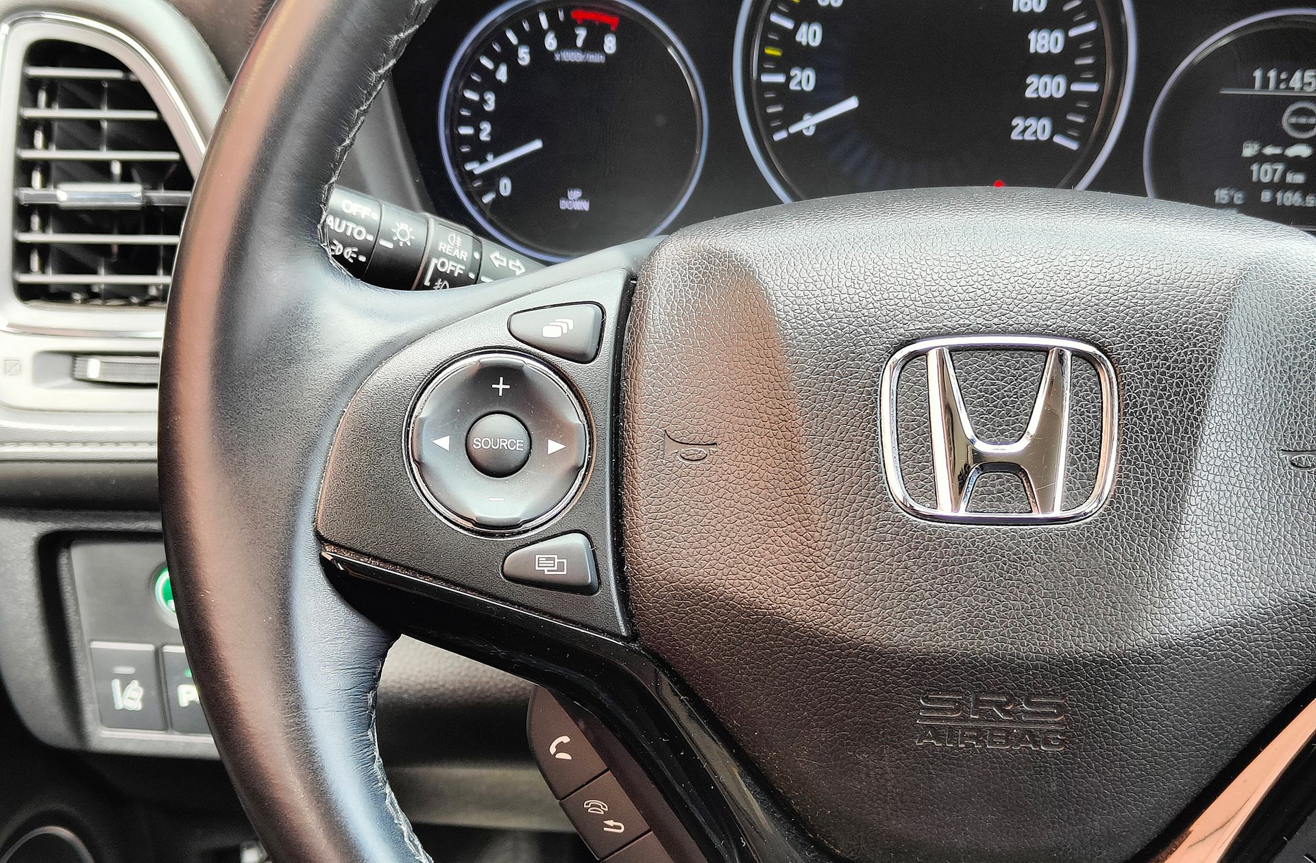 Honda HR-V 1.5 i-VTEC Executive - foto 27
