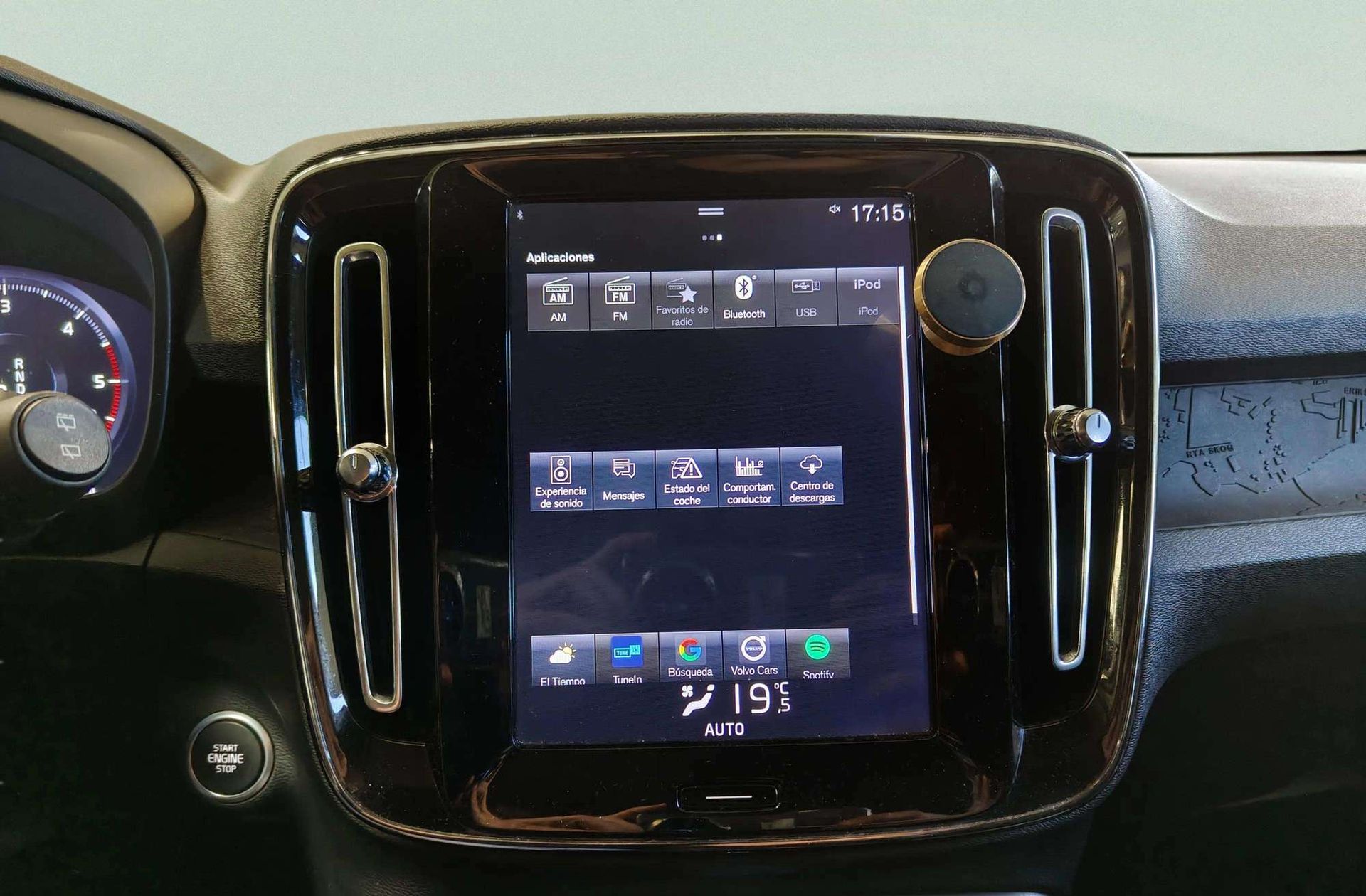 Volvo XC40 D3 Momentum - foto 13