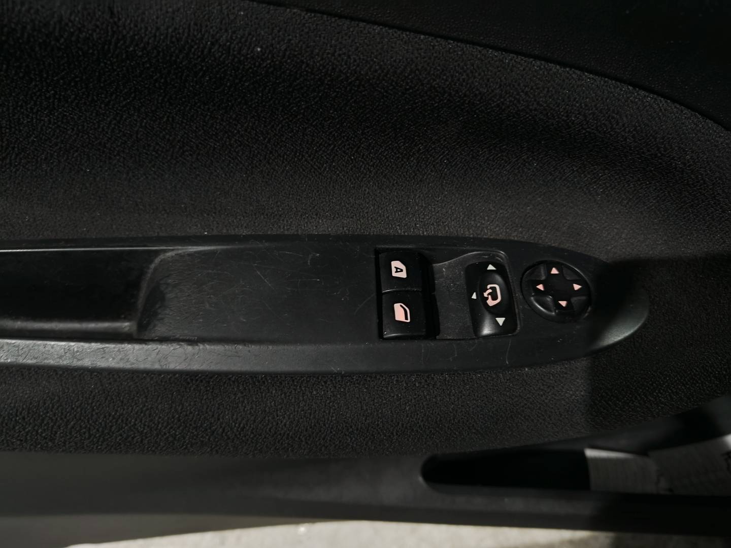 Foto Citroën DS3 Citroen DS3 1.6 e-HDI Graphic Art (92 CV)