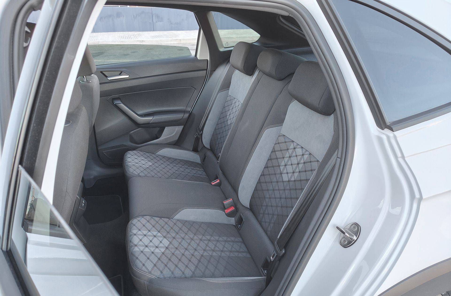 Volkswagen Taigo R-Line 1.0 TSI - foto 11