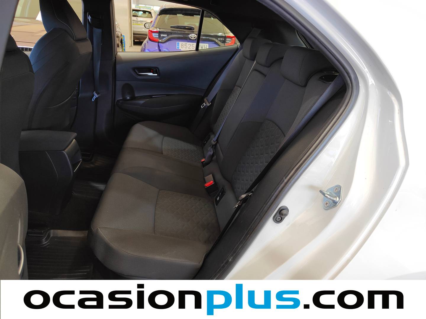Foto asientos traseros Toyota Corolla Toyota Corolla 1.8 125 Híbrido Active Tech E-CVT (122 CV)