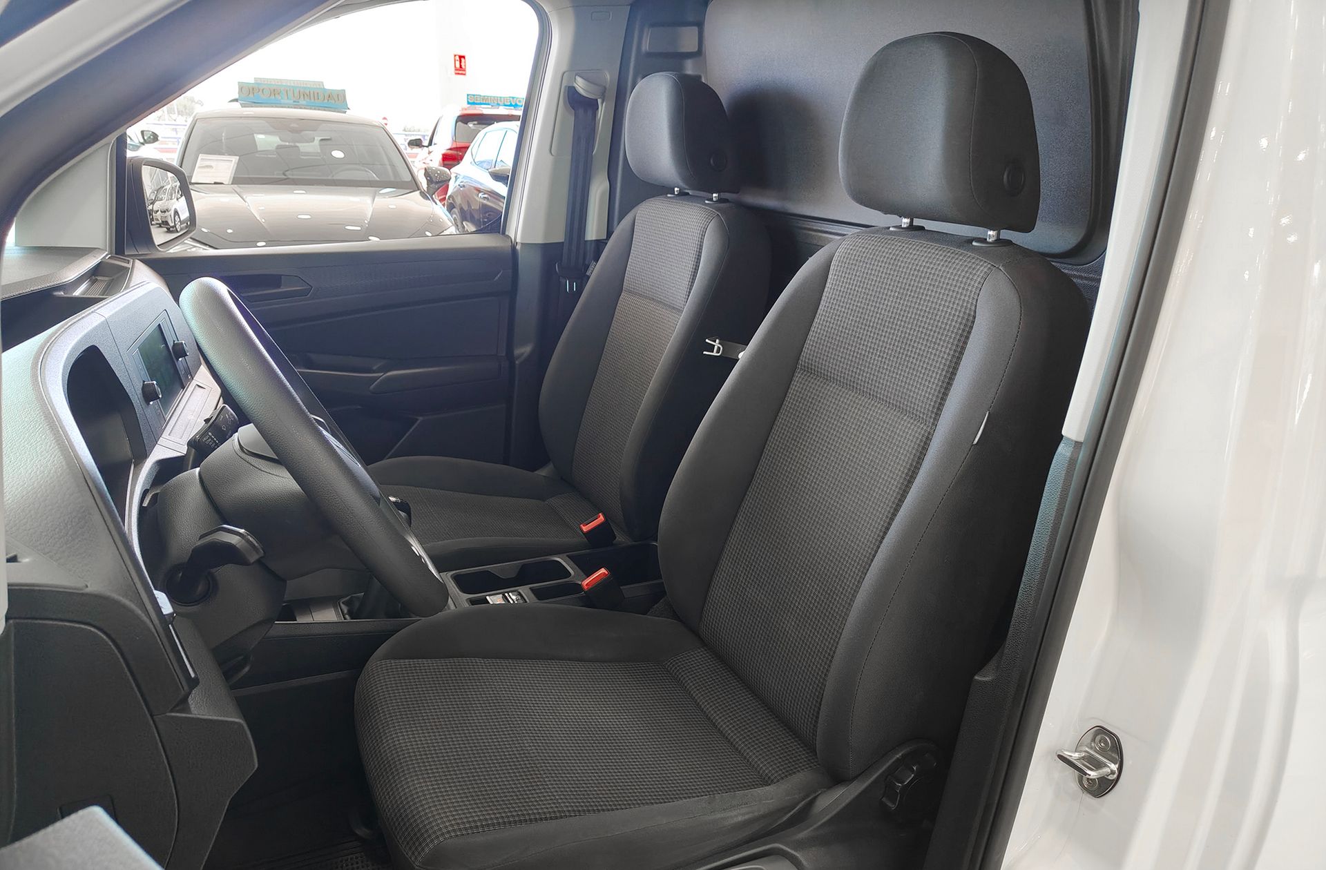 Volkswagen Caddy 2.0 TDI - foto 10