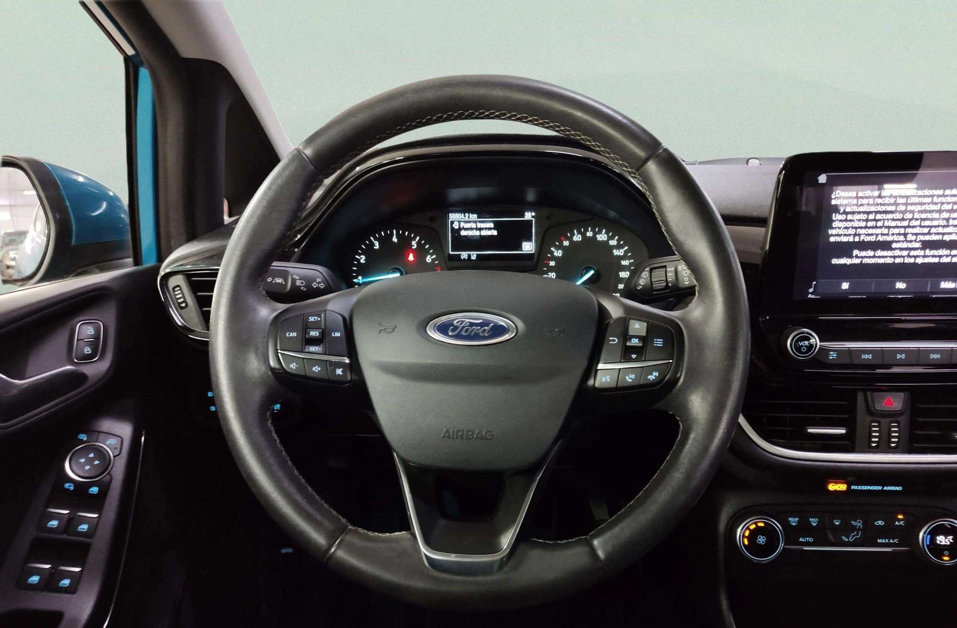 Ford Fiesta 1.0 EcoBoost Titanium - foto 23