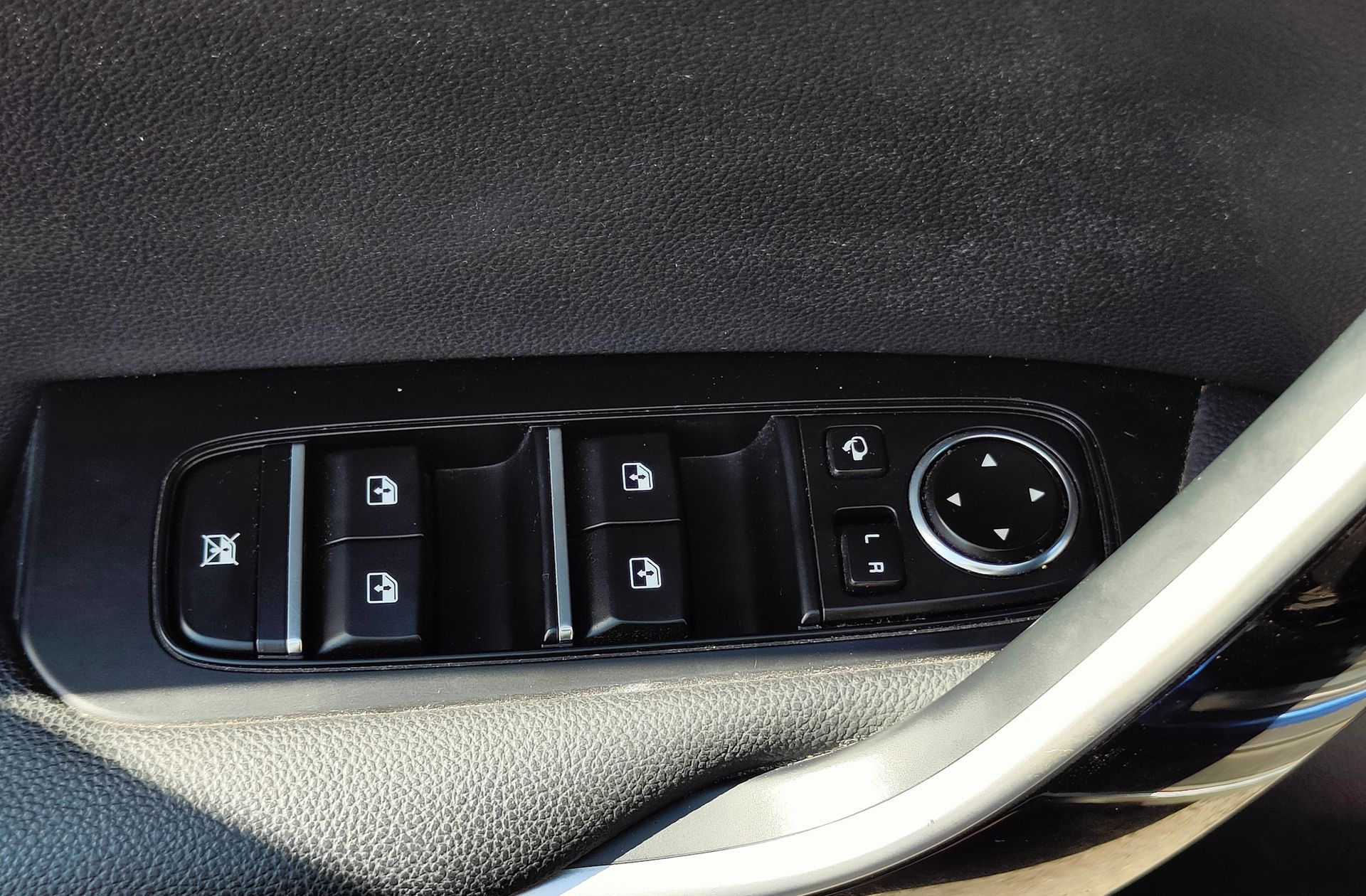 Kia XCeed 1.6 MHEV iMT Tech - foto 20