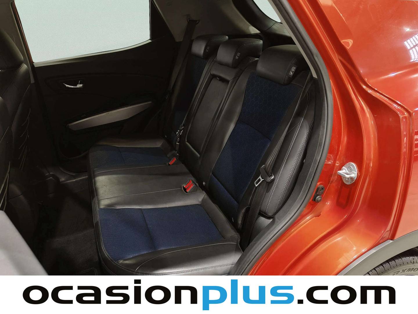 Foto SsangYong Tivoli Ssangyong Tivoli D16T Limited 4x2 (115 CV)